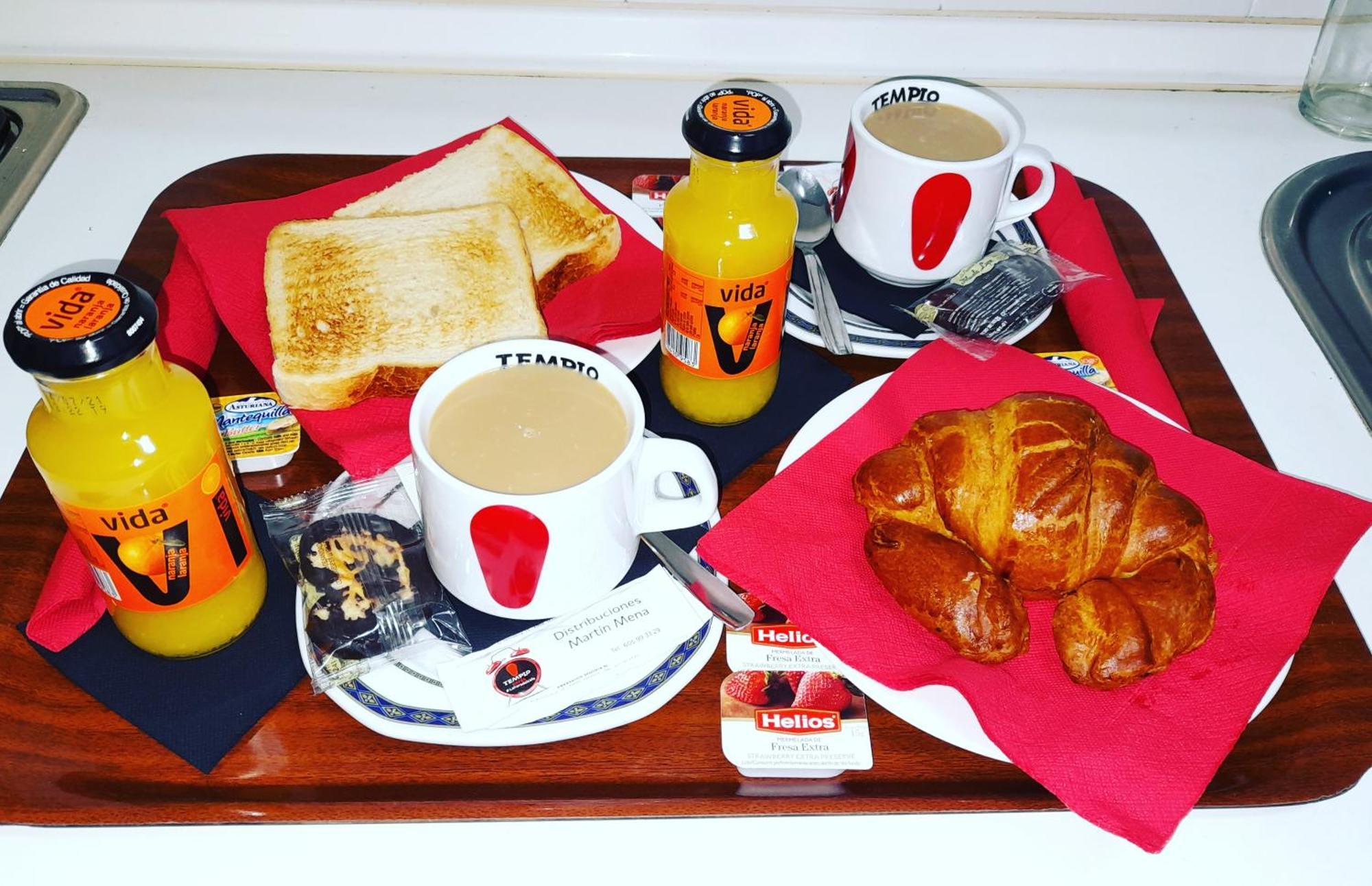 Hostal Dona Maria Valdemoro Eksteriør billede